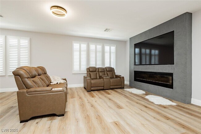 Building Photo - 8095 Carpenter Creek Ave