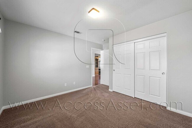 Building Photo - Spacious 4 Bed + Loft Home with 3-Car Garage in Lake Elsinore