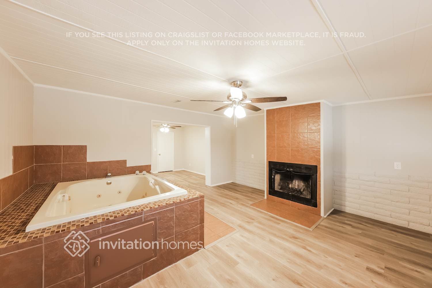 Building Photo - 5141 W Larkspur Dr