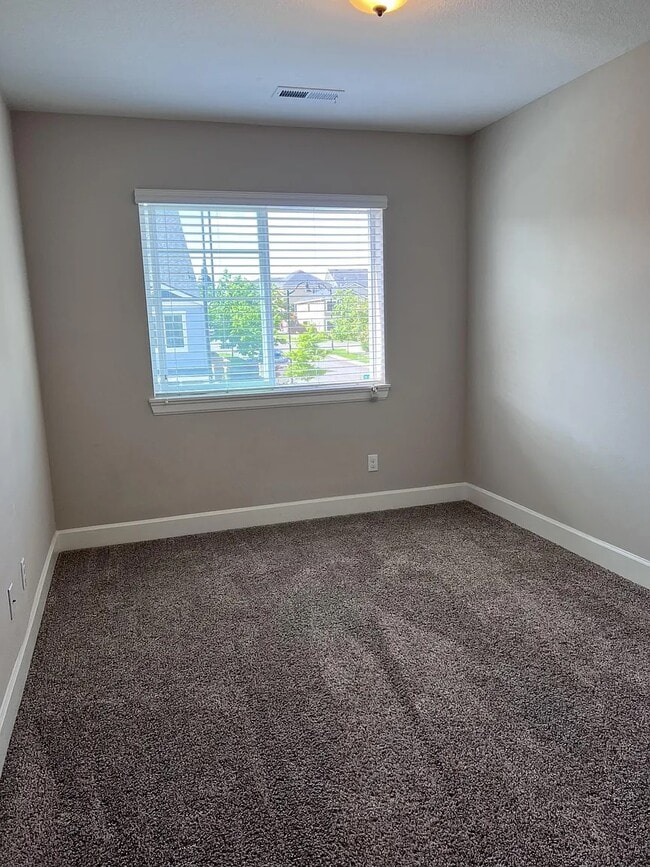 Building Photo - 16991 NW Catalpa St