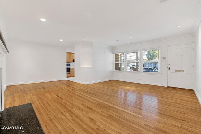 Building Photo - 6045 Sunnyslope Ave