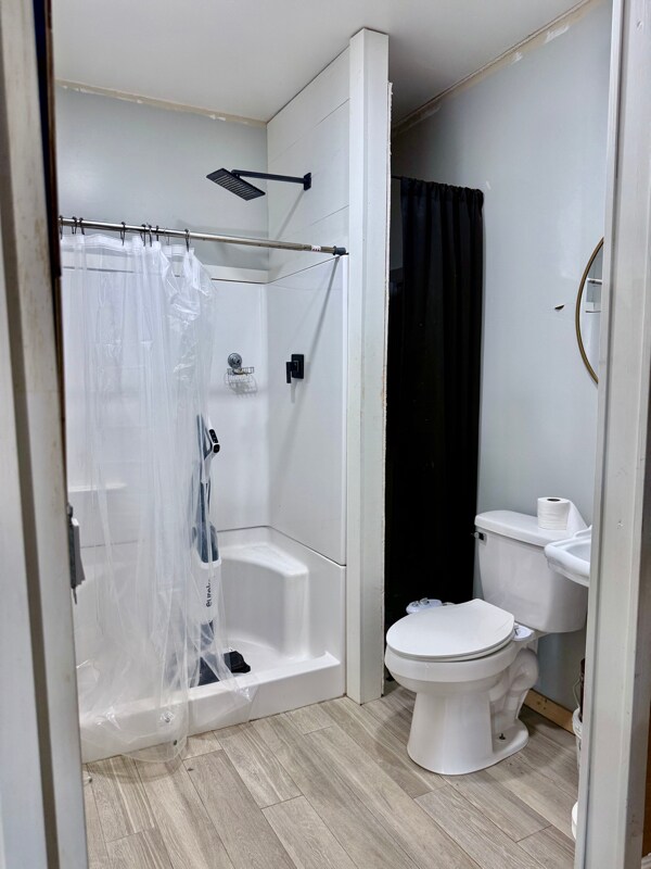 Building Photo - 380 Co Rd 1355