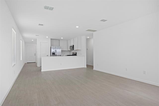 Building Photo - 2020 Belgian Dr