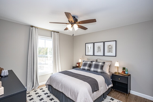 Building Photo - 196 Sierra Cir