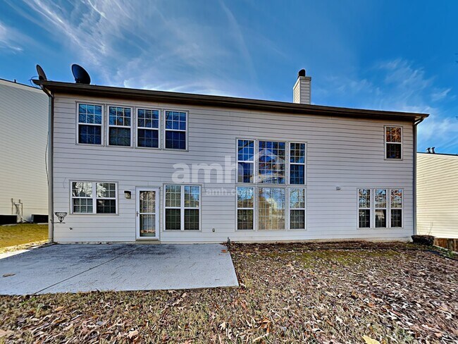 Building Photo - 407 Pinoak Dr