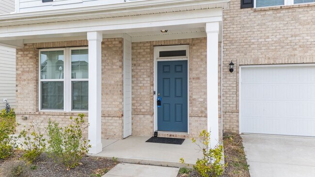 Building Photo - 629 Longstanton Ave