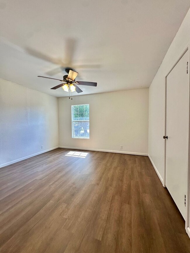 Building Photo - COMING SOON - Large 4 Bedroom Santa Rita H...