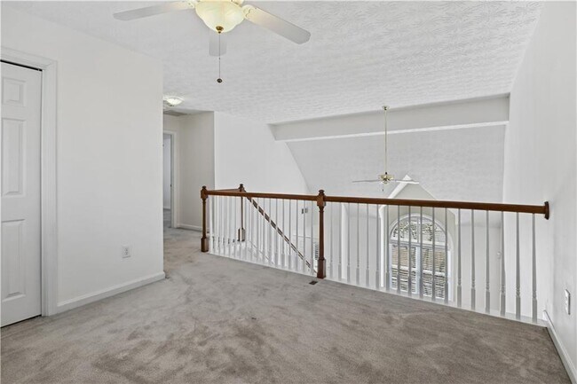 Building Photo - 2179 Mainsail Dr NE