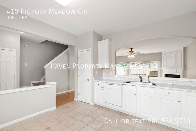 Building Photo - 410 Hickory Meadow Cir