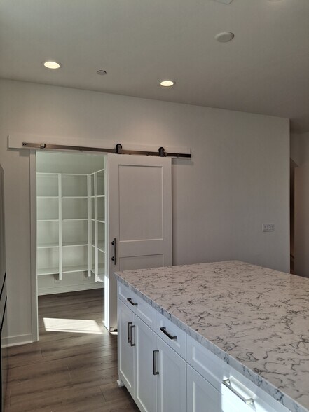 Building Photo - 4672 Catmint Ln