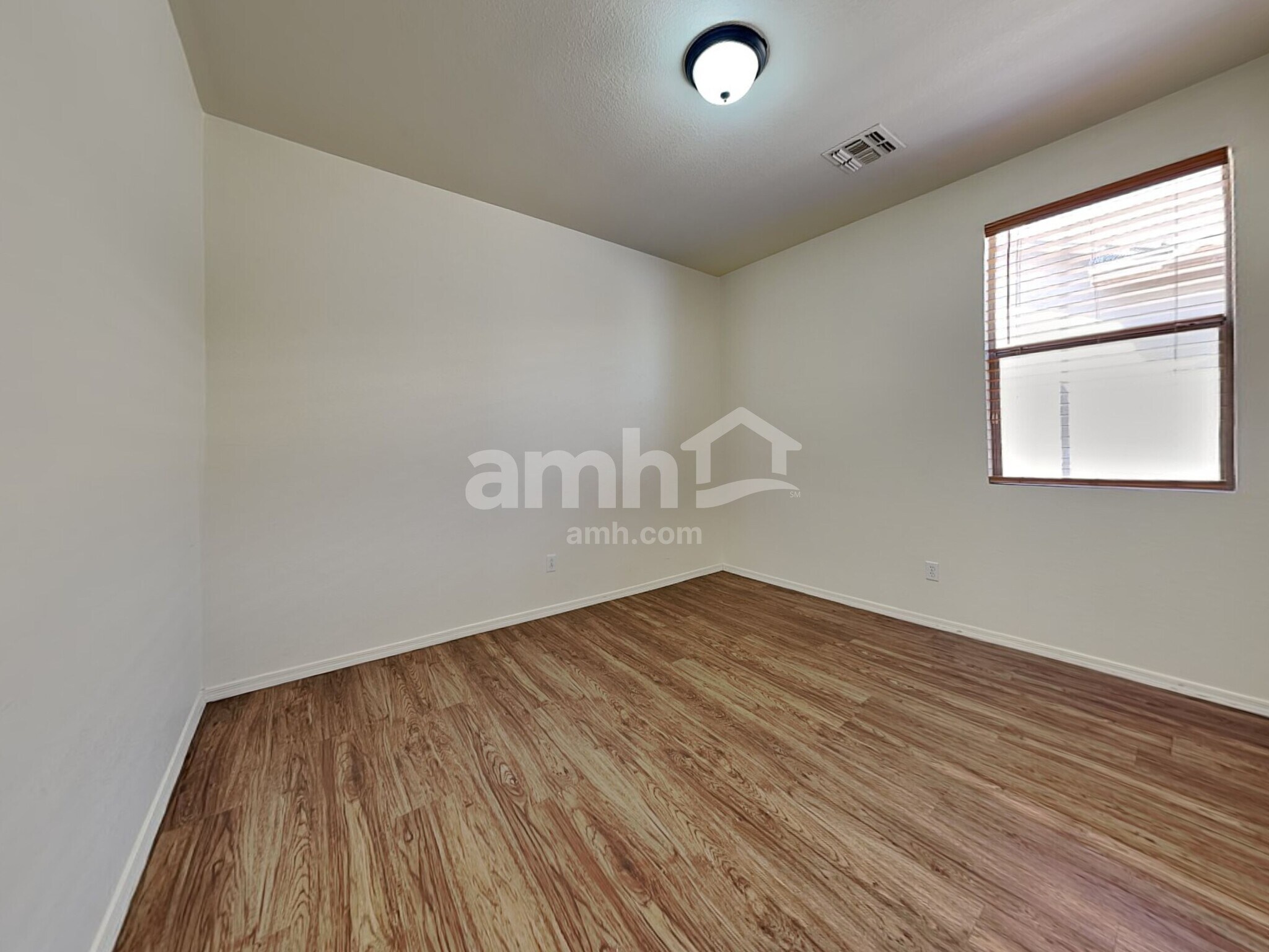 Building Photo - 12363 W Jackson St