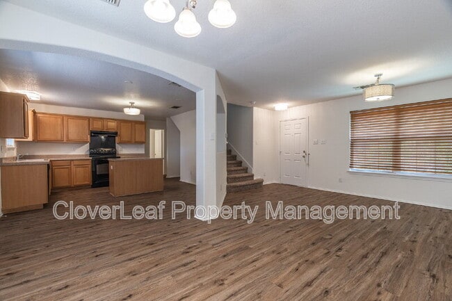 Building Photo - 446 S Water Ln