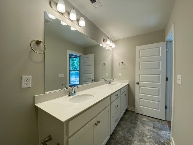 Building Photo - Great home for rent in Clay, AL!!!   View ...