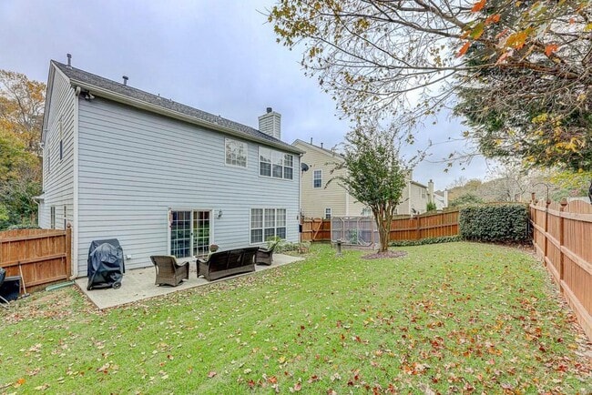Building Photo - 558 Lullingstone Dr SE