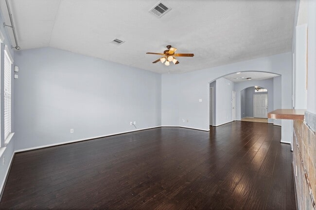 Building Photo - 15107 Summer Sunset Dr