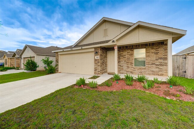 Building Photo - 3110-3110 Spanish Oak Ln
