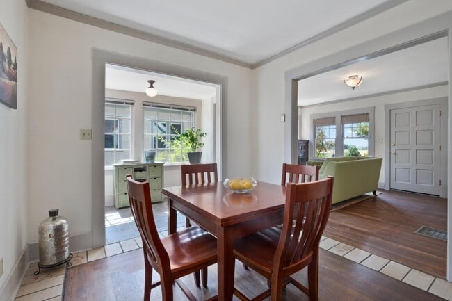 Building Photo - 114 Fairbanks St