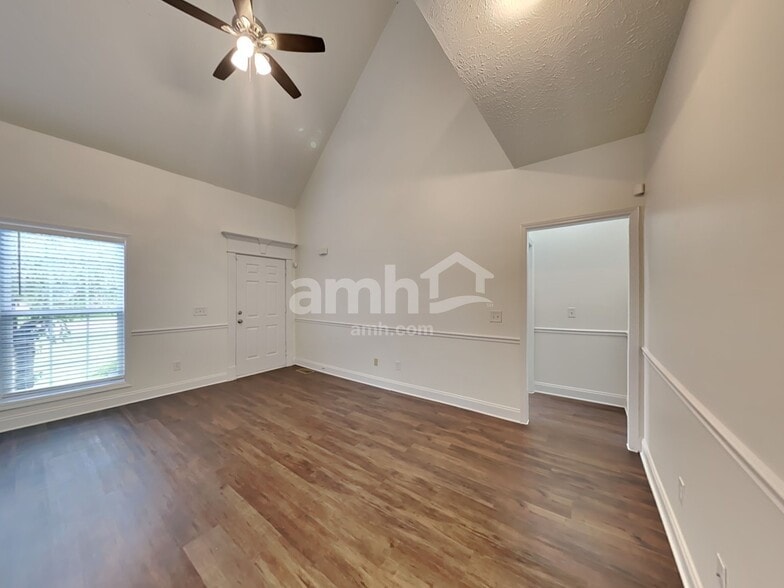 Building Photo - 3035 Evanback Ct