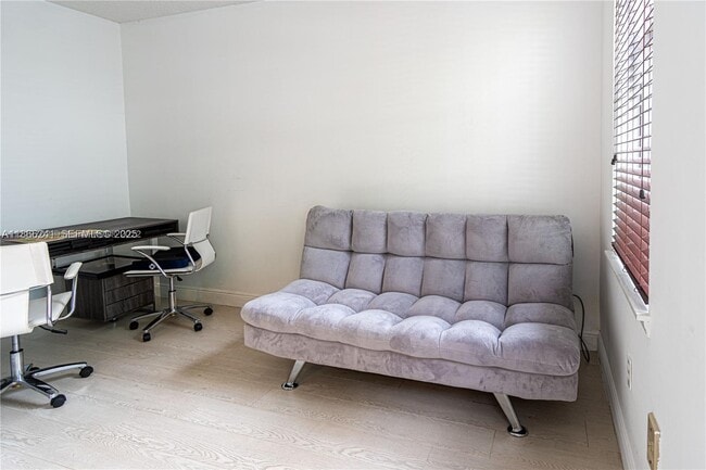 Building Photo - 2069 S Ocean Dr