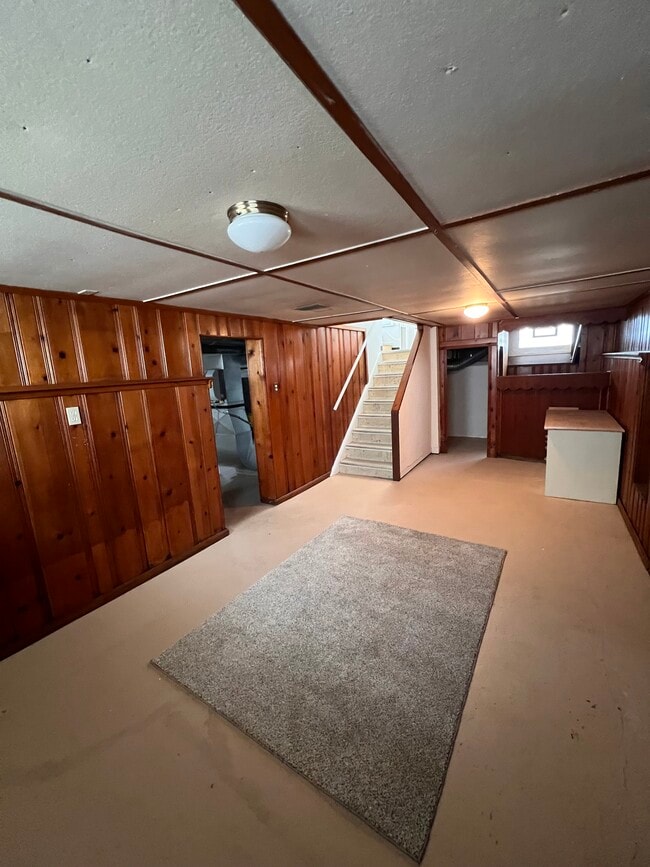 Building Photo - 123 Gould Ave