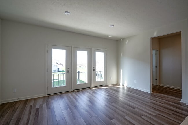 Building Photo - 9728 Junction Sta