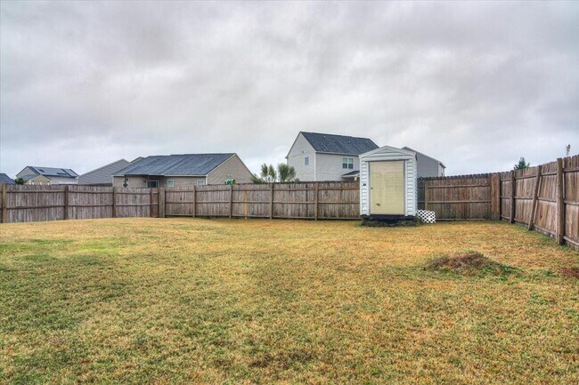 Building Photo - 2020 Fern Crest Ln