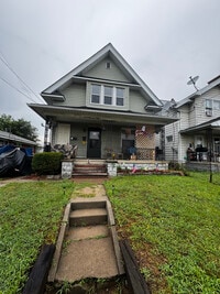 Building Photo - 708 Spencer St