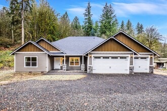 Building Photo - Beautiful 3 Bedroom rambler on a large and peaceful lot!