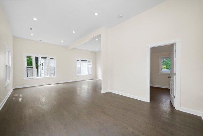 Building Photo - 9771 W 143rd St