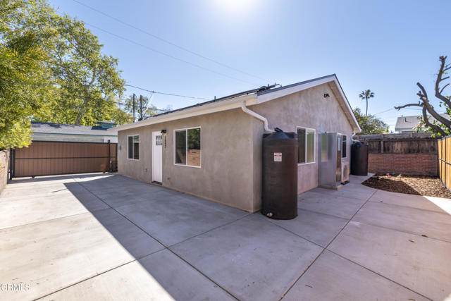 Building Photo - 5842 Satsuma Ave