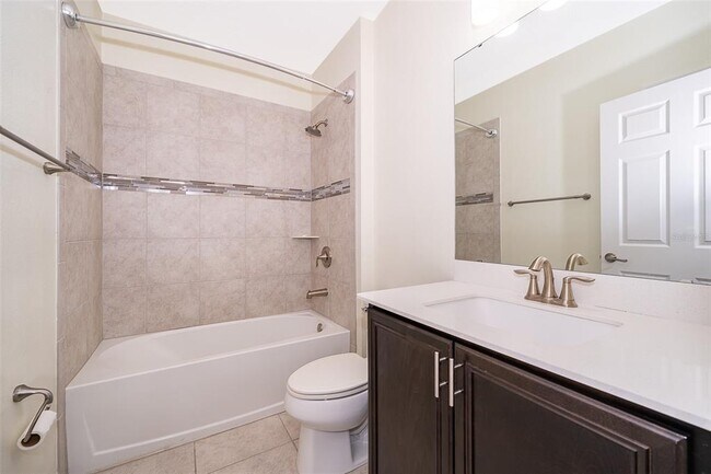 Building Photo - 2630 Summerland Way