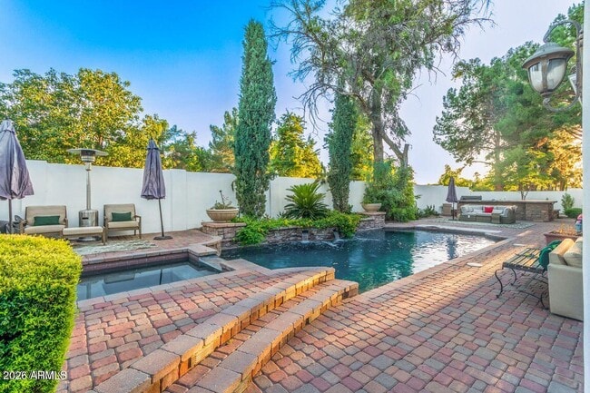 Building Photo - 2061 E Prescott Pl