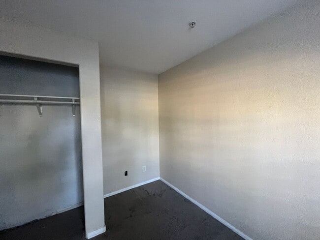 Building Photo - 3 Bed / 2.5 Bath Condo-Townhome in Otay Ranch