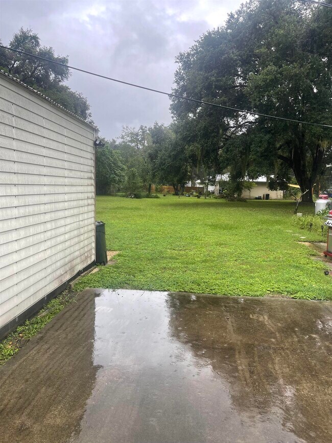 Building Photo - 2928 Del Rio Dr