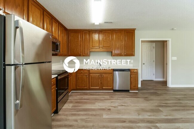 Building Photo - 4 Bedroom Pet-Friendly Home in Browns Summit, NC with Main Street Renewal