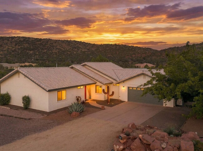 Building Photo - 627 Elmersville Rd