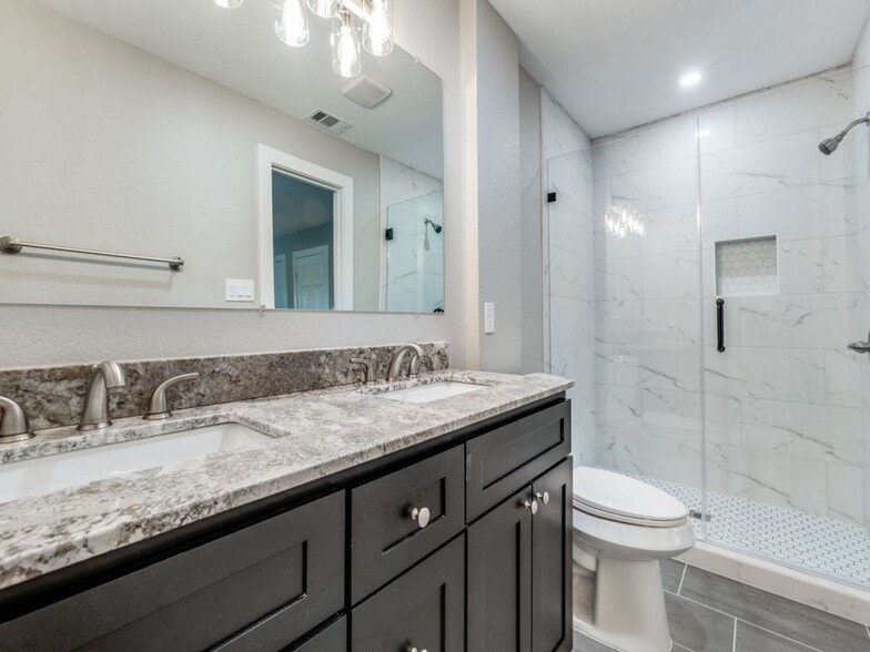 Building Photo - 3160 Bannon Dr