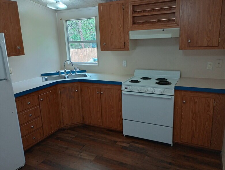 Building Photo - 19476 CR 2176