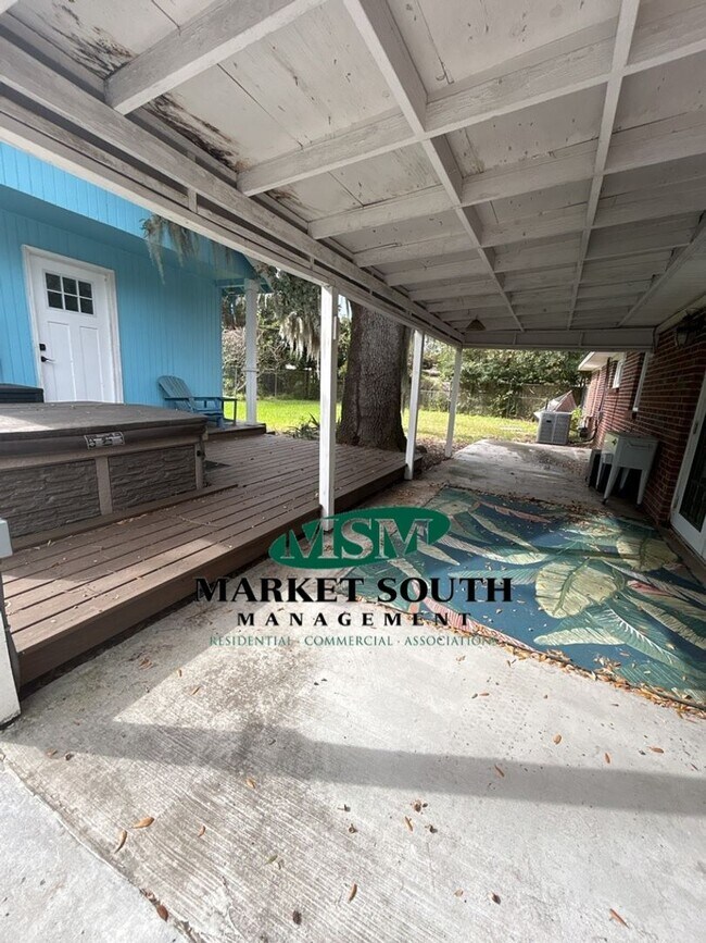 Building Photo - **APPLICATION PENDING!** Fully Furnished H...