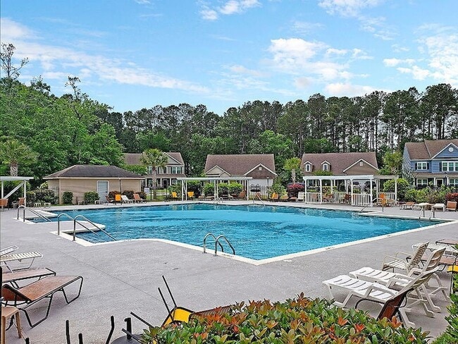 Building Photo - 7478 Hawks Cir