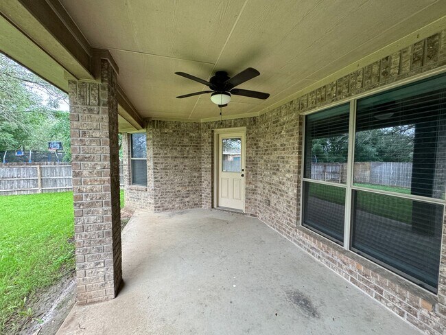 Building Photo - 708 Cody James Dr