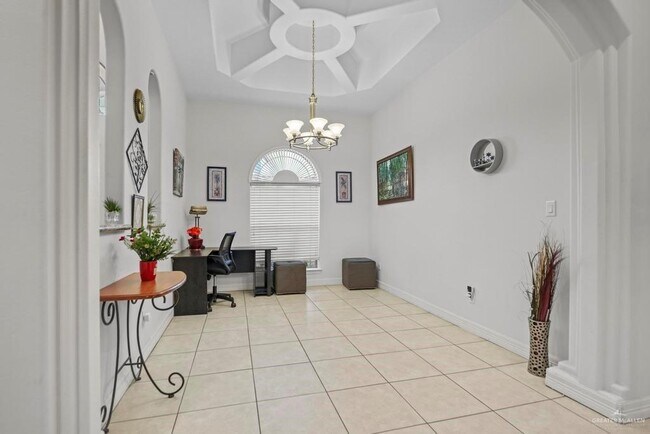 Building Photo - 23 W Arapaho Ave