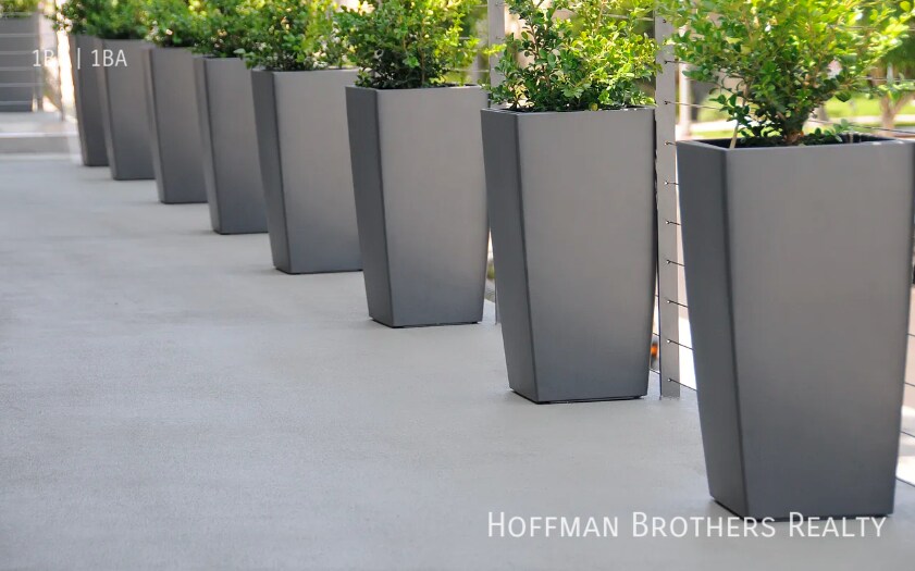 Building Photo - 9100 Whitworth Dr