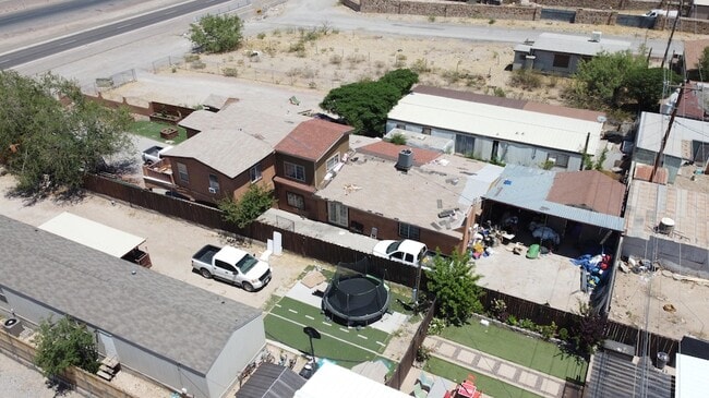 Building Photo - 8606 Gateway Blvd