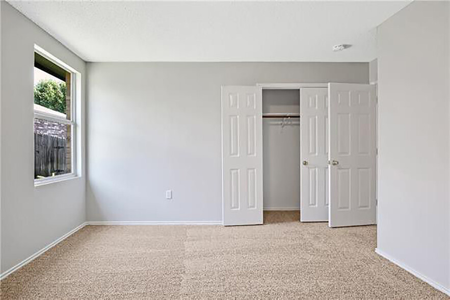 Building Photo - 1419 Windy Meadows Dr