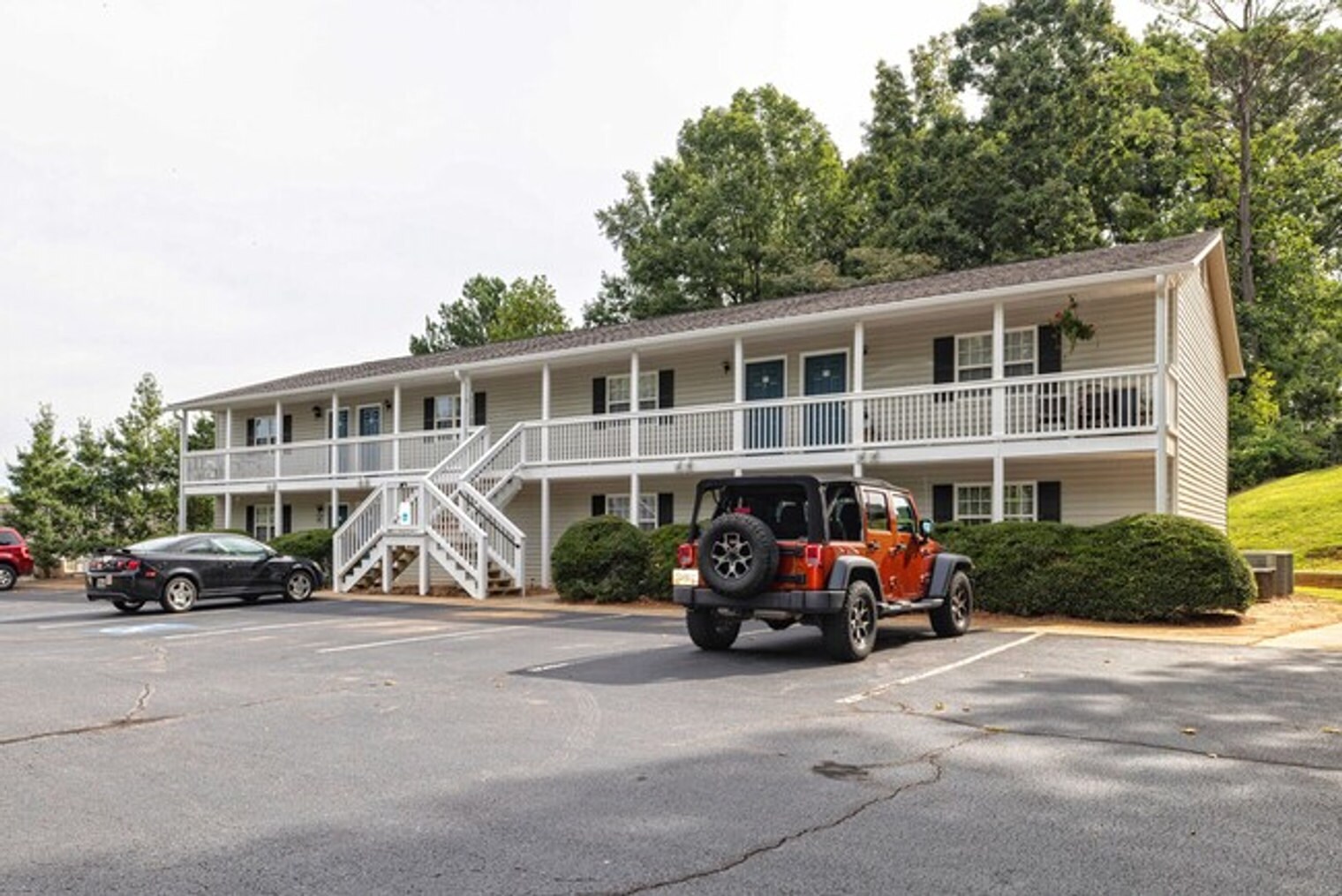 Building Photo - 2600 Castleberry Rd