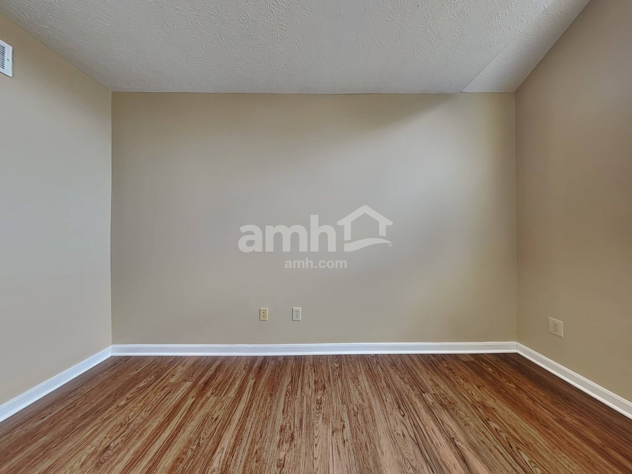 Building Photo - 8676 Woolstone Ct