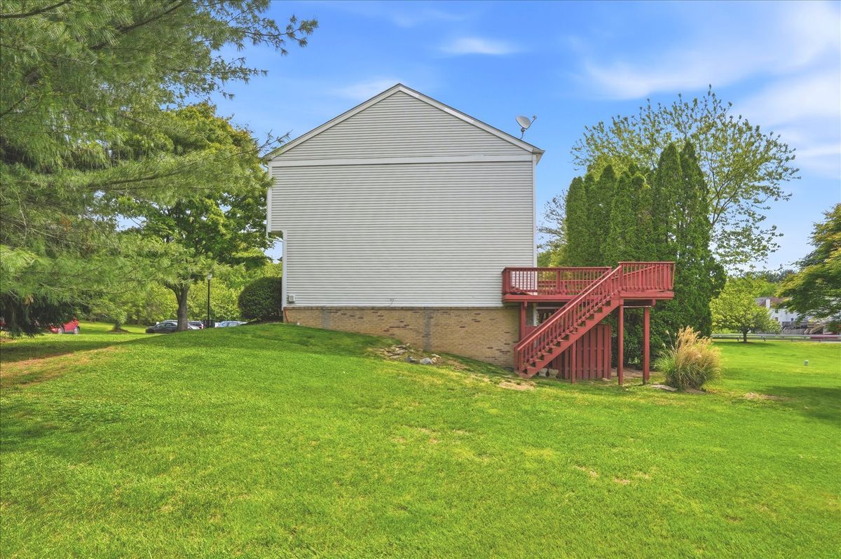 Building Photo - 1810 Bramble Brook Ln