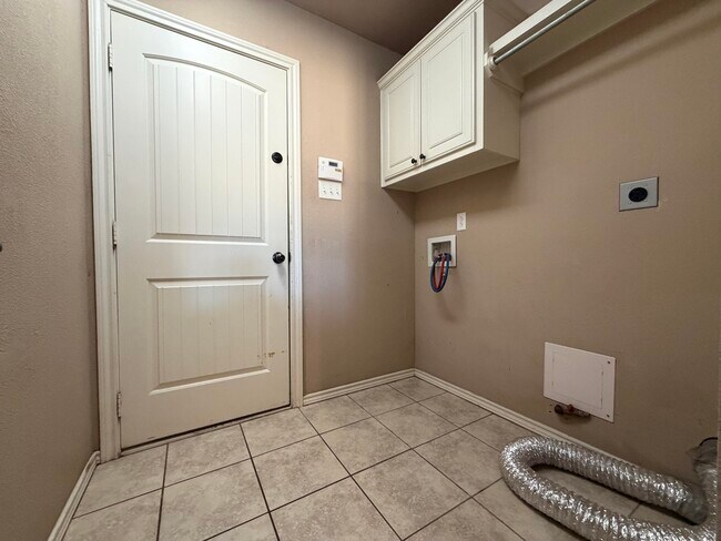 Building Photo - 5508 104th St