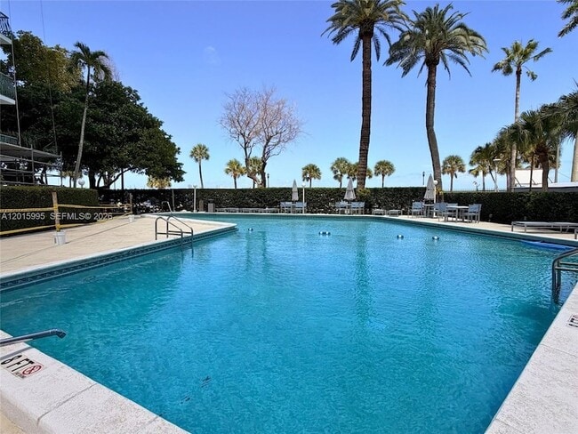 Building Photo - 1408 Brickell Bay Dr